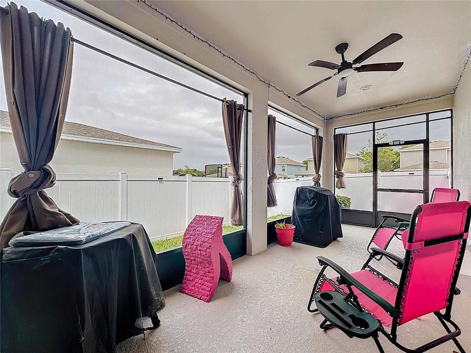 RHETTS RDG - Residential