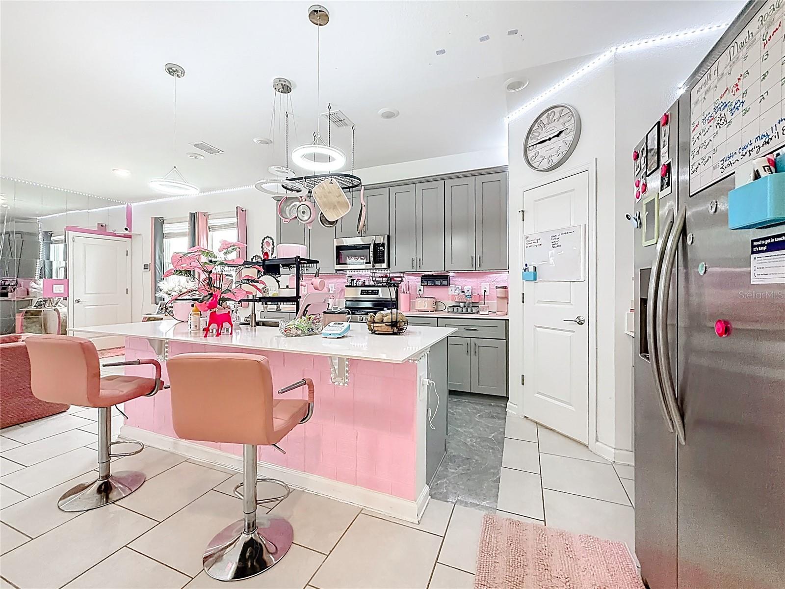 RHETTS RDG - Residential