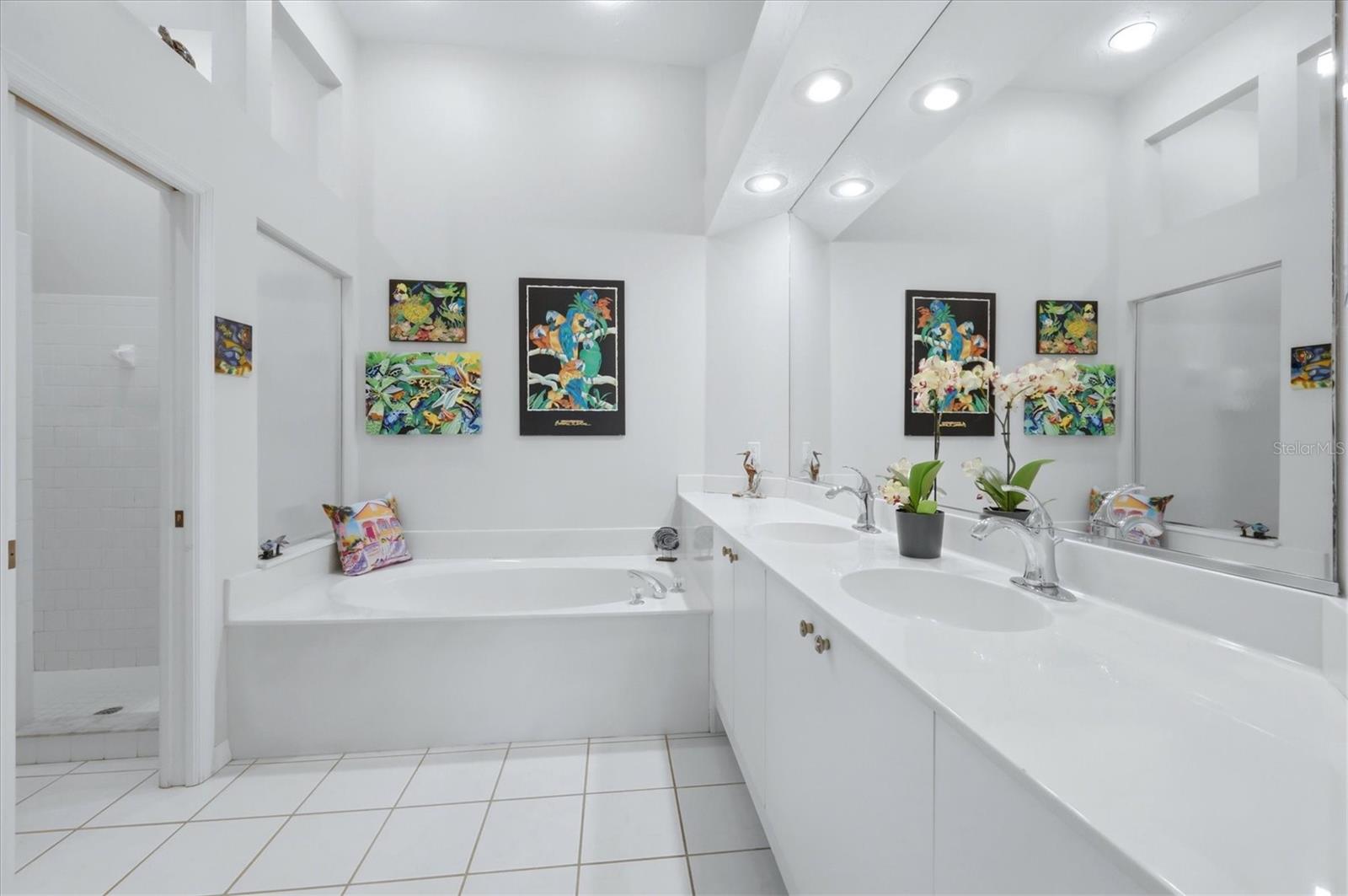 UNIVERSITY PARK COUNTRY CLUB - Residential