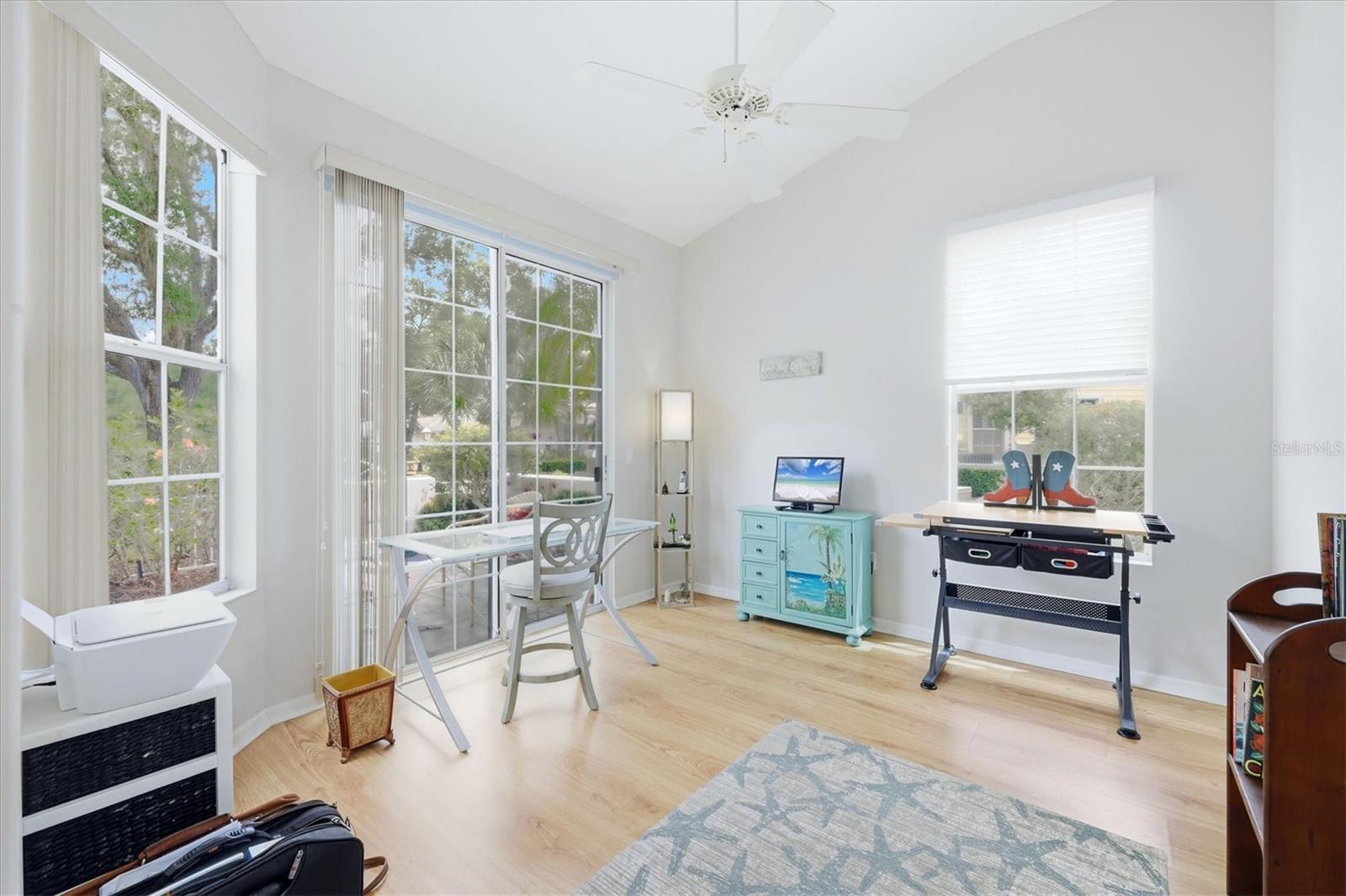 UNIVERSITY PARK COUNTRY CLUB - Residential