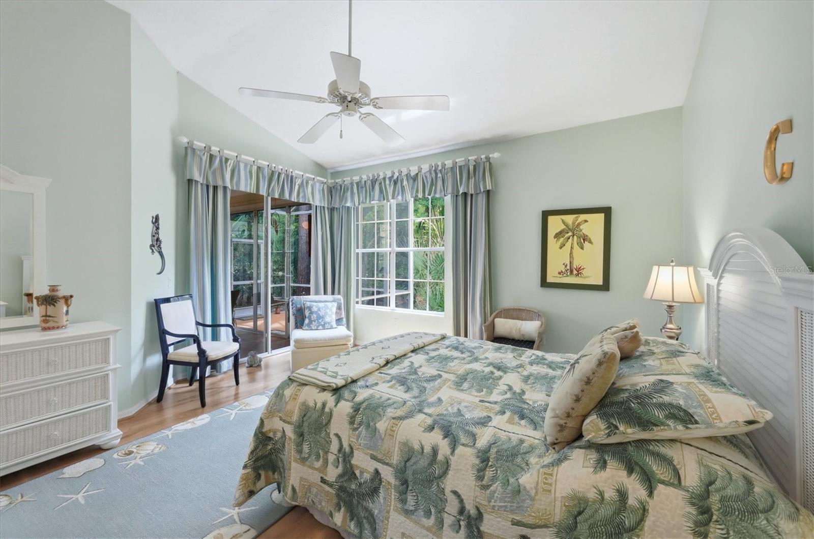 UNIVERSITY PARK COUNTRY CLUB - Residential