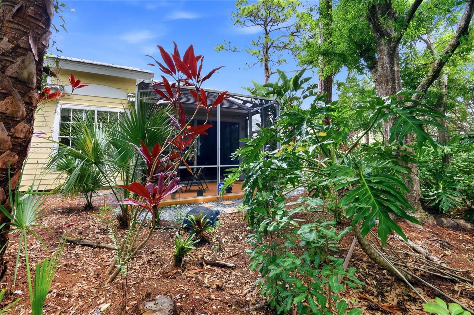 UNIVERSITY PARK COUNTRY CLUB - Residential