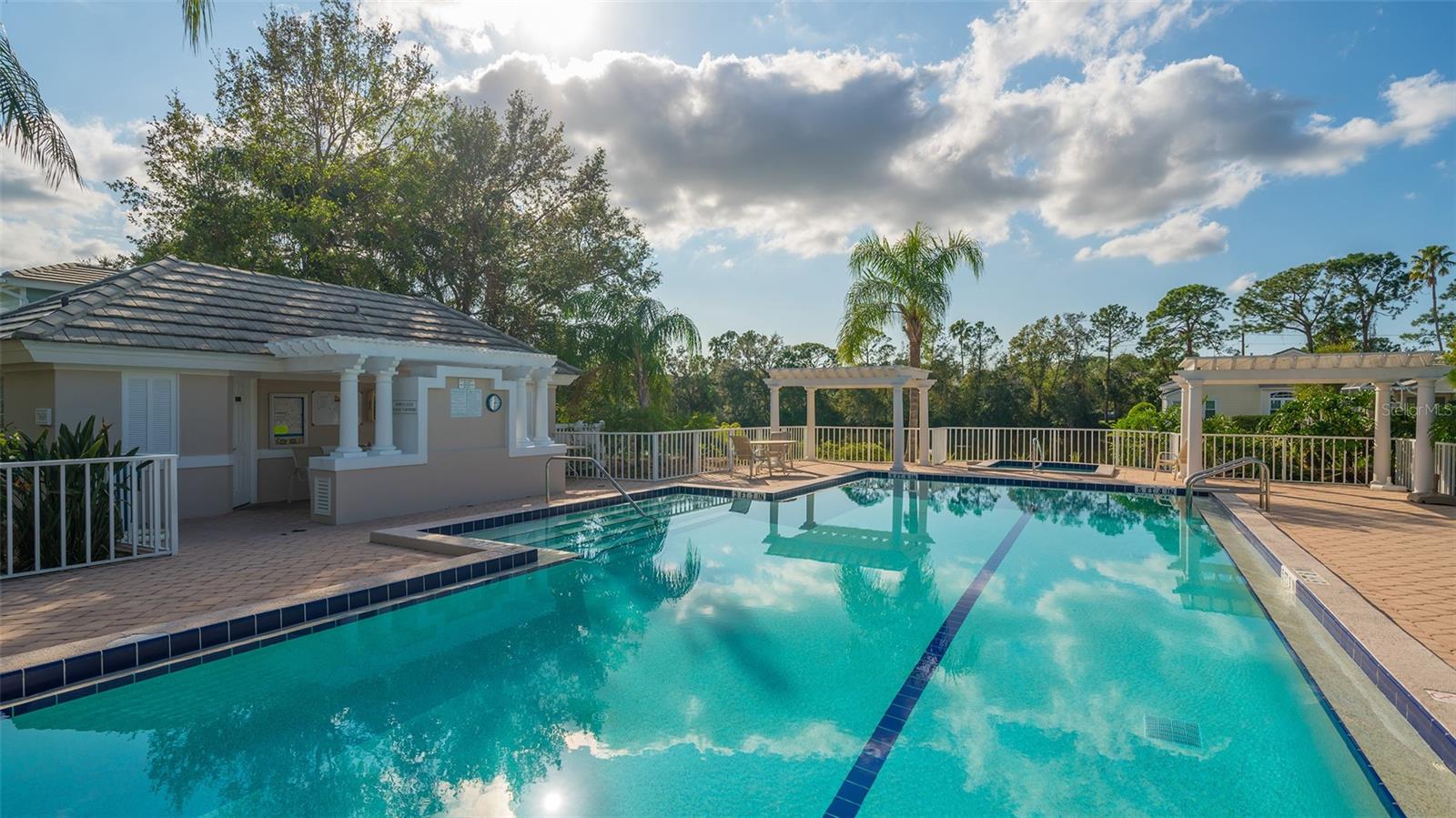 UNIVERSITY PARK COUNTRY CLUB - Residential