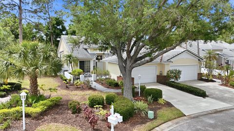 Photo of 7731 Whitebridge Glen, University Park, FL 34201 (MLS # A4688909)