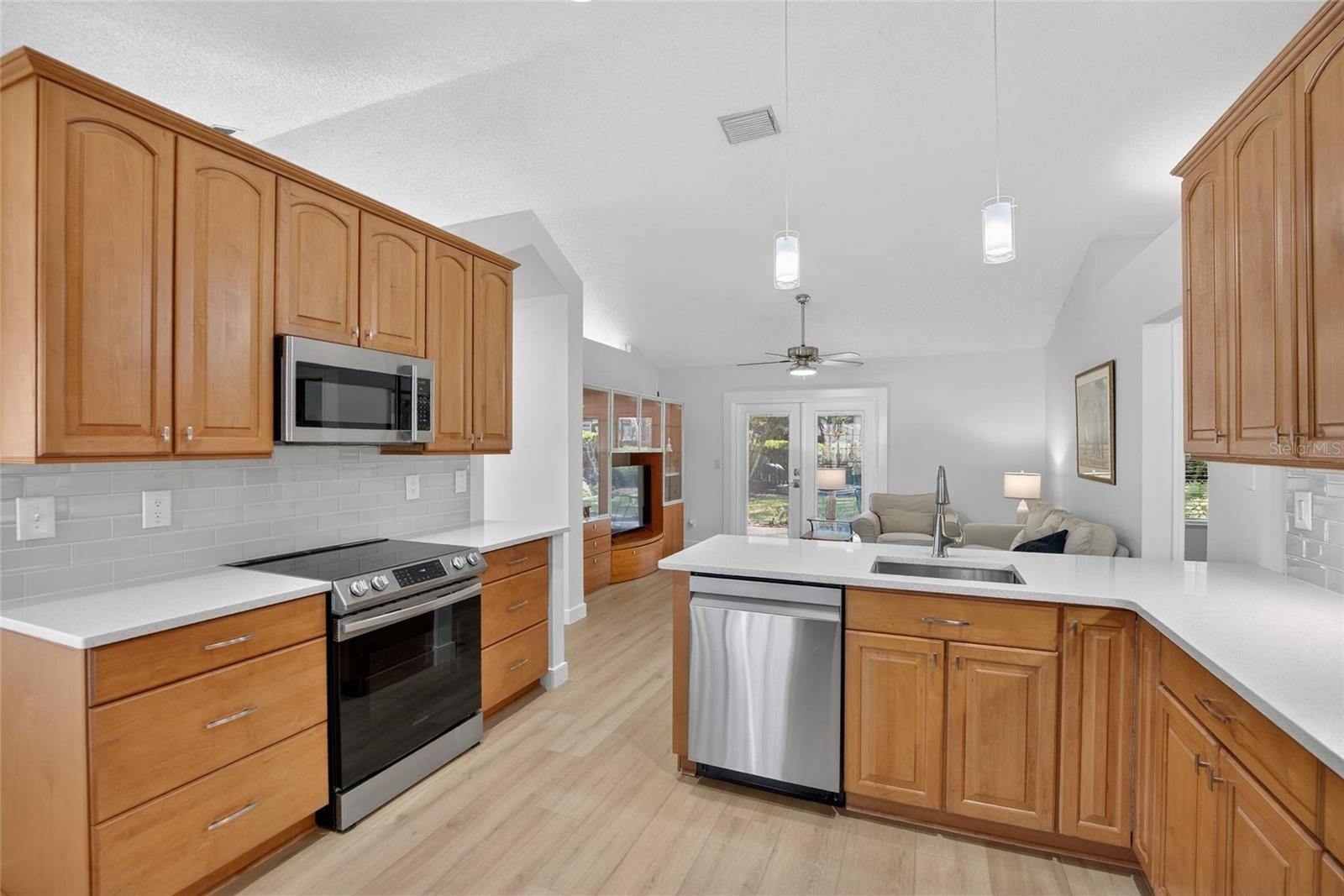 WALDEN LAKE UNIT 33 1 PH A - Residential