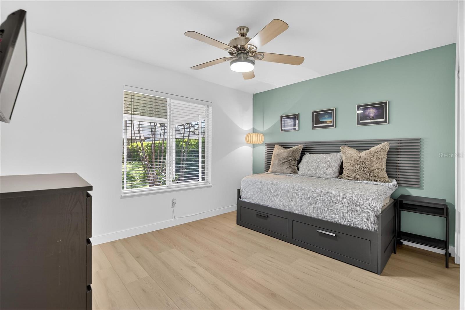 WALDEN LAKE UNIT 33 1 PH A - Residential