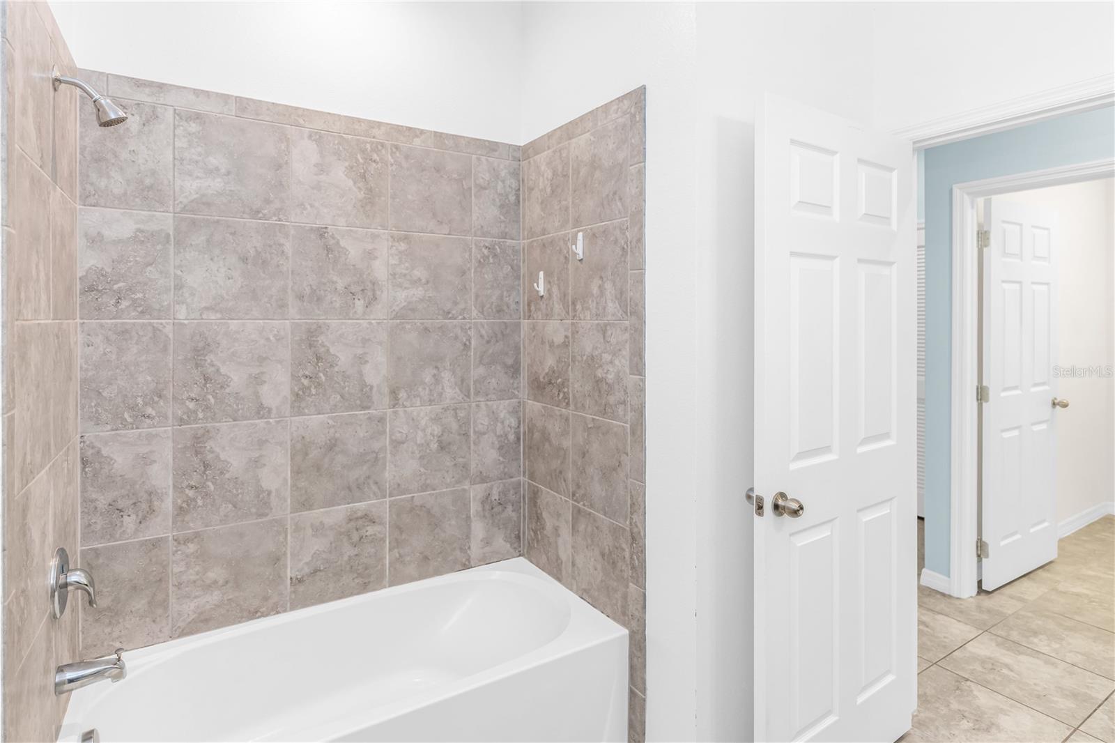 PRESERVE/CROWN POINT PH 2B - Residential