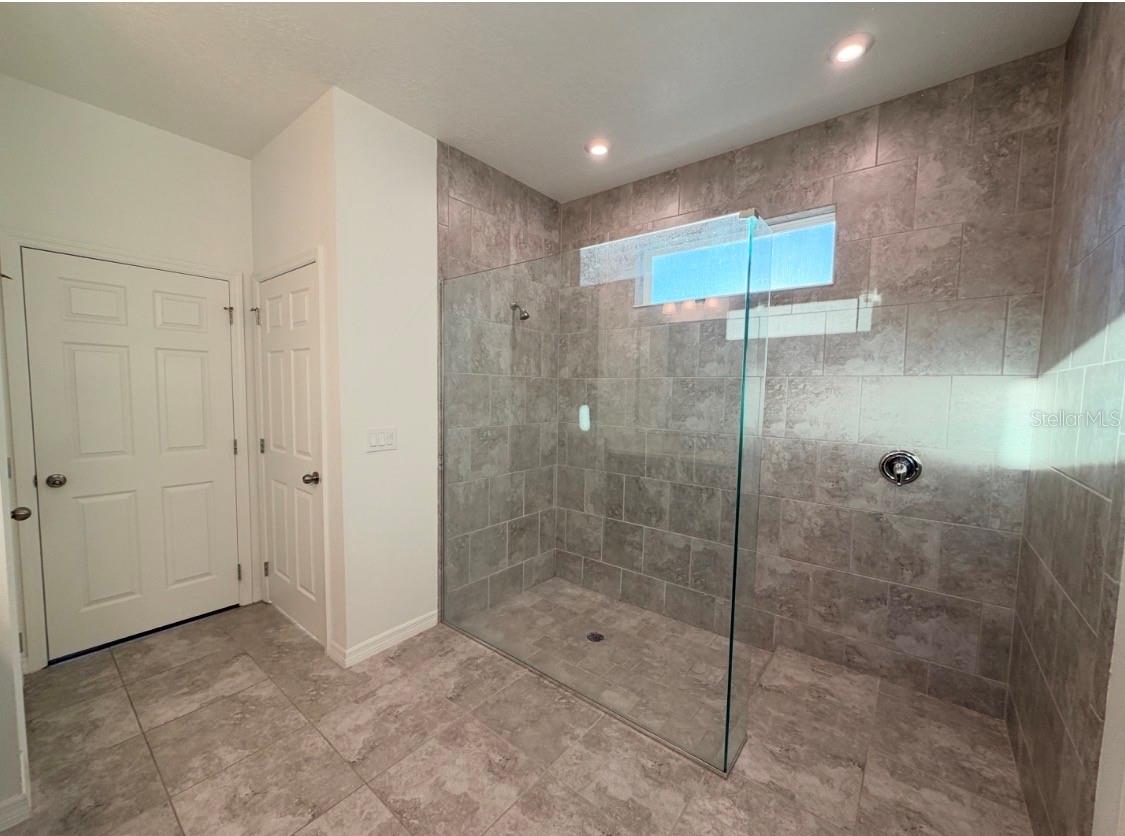 PRESERVE/CROWN POINT PH 2B - Residential