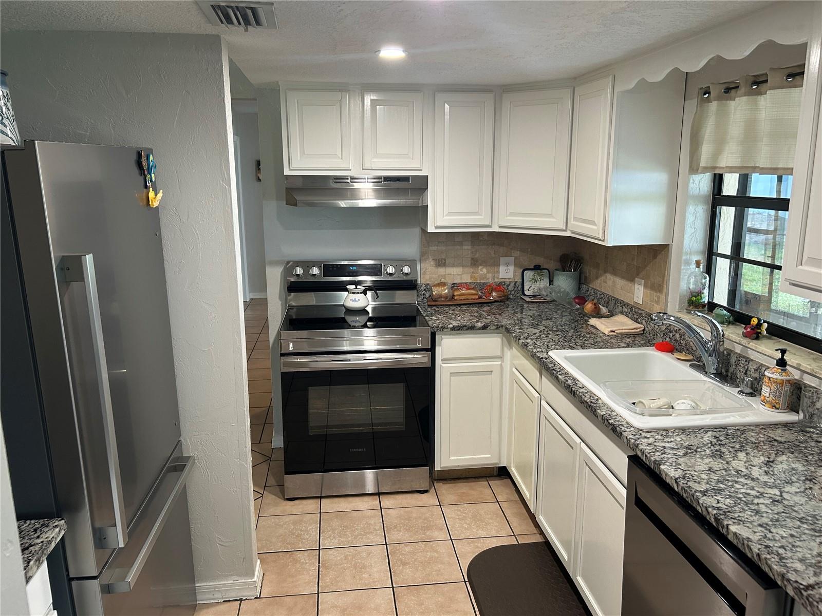 PLANTATION ESTATES UNIT 01 - Residential