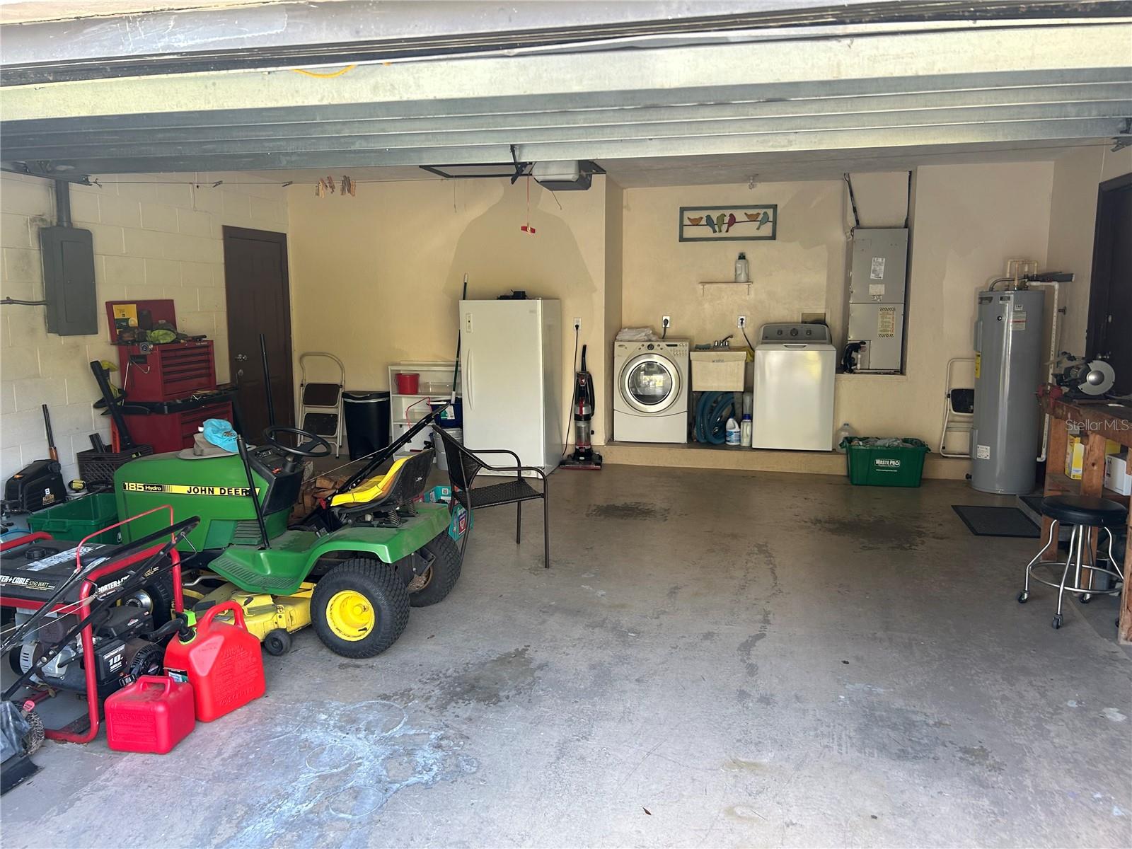 PLANTATION ESTATES UNIT 01 - Residential