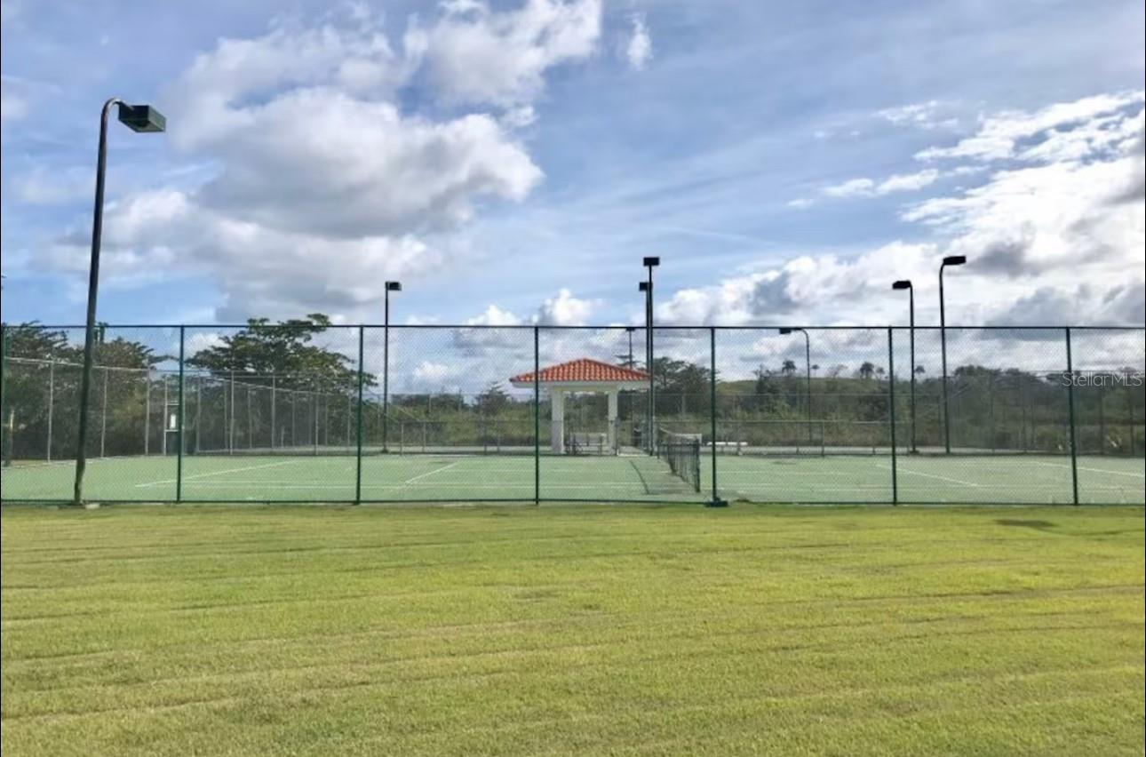 PUNTA DEL MAR BEACH VILLAGE - Residential