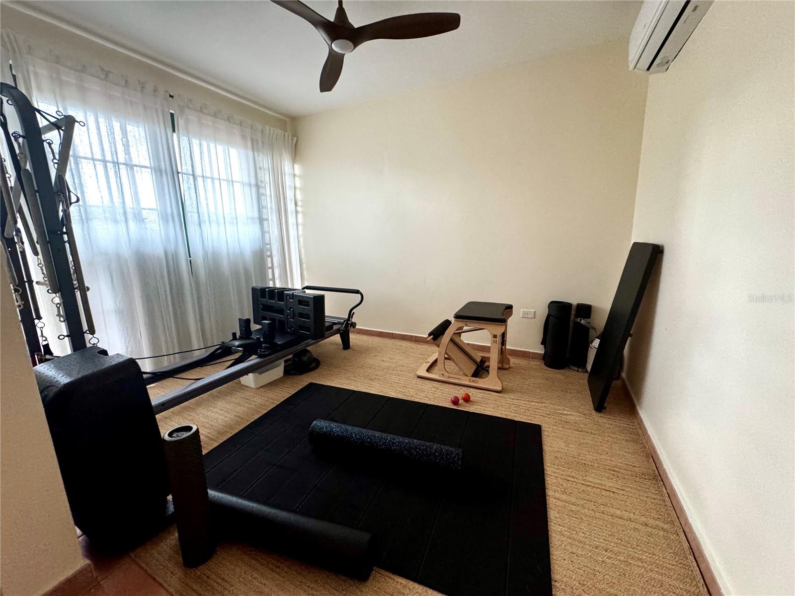 PUNTA DEL MAR BEACH VILLAGE - Residential