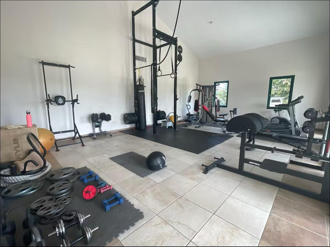 PUNTA DEL MAR BEACH VILLAGE - Residential