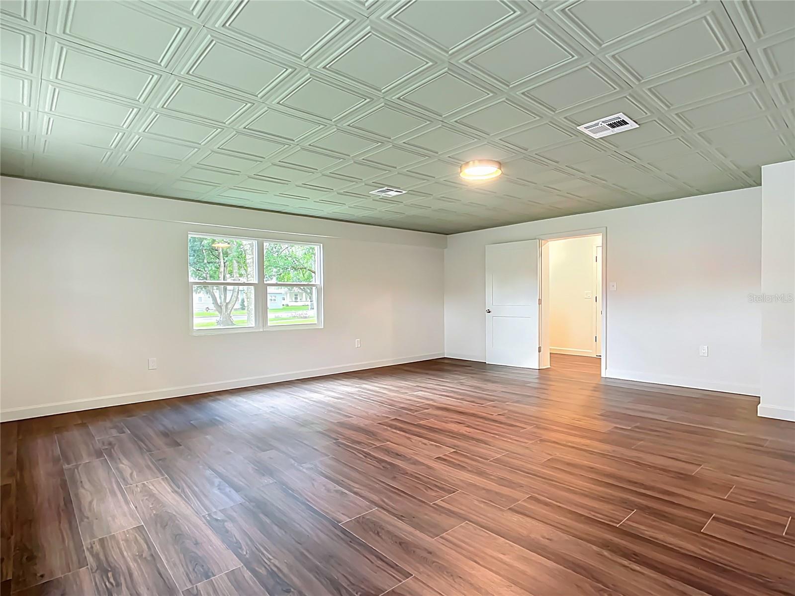 COUNTRY CLUB ADD - Residential