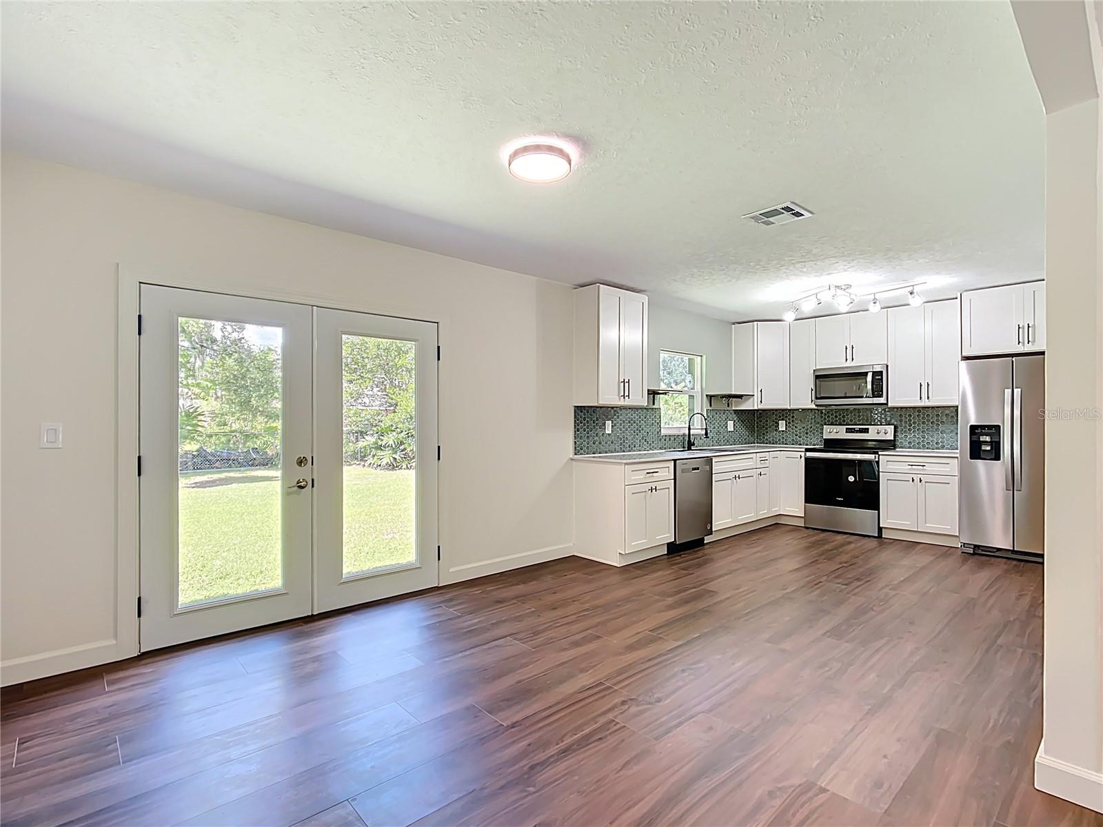 COUNTRY CLUB ADD - Residential