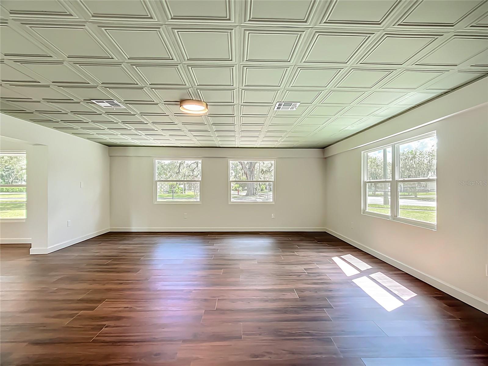 COUNTRY CLUB ADD - Residential