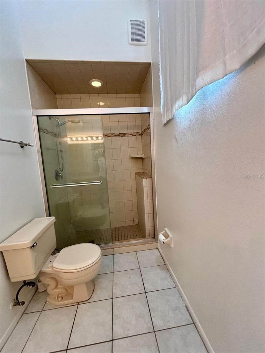 WHISPER LAKES - Residential Lease