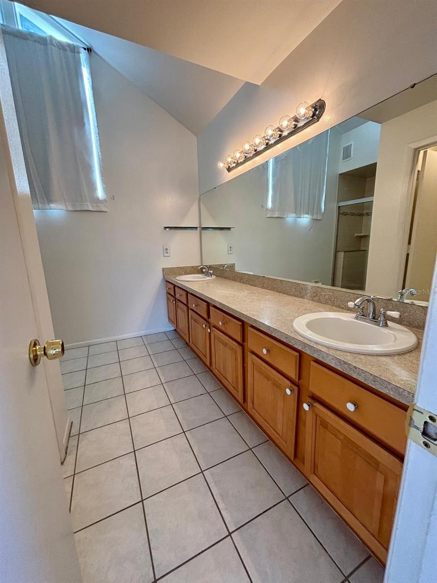 WHISPER LAKES - Residential Lease