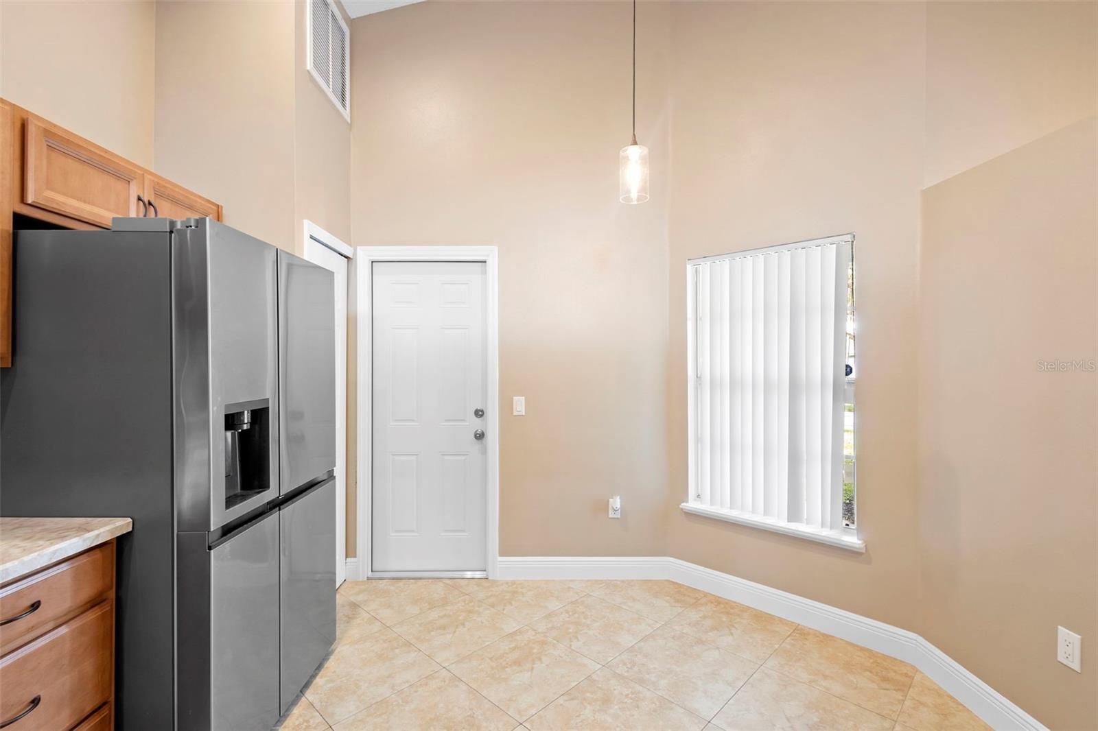 CHASE GROVES UNIT 7A - Residential Lease