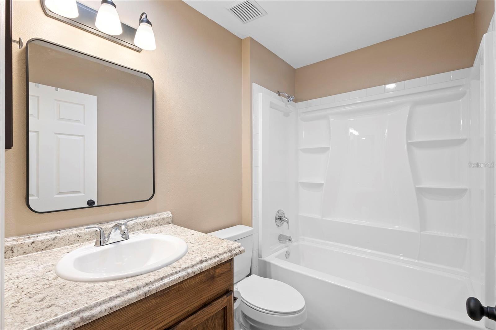 CHASE GROVES UNIT 7A - Residential Lease