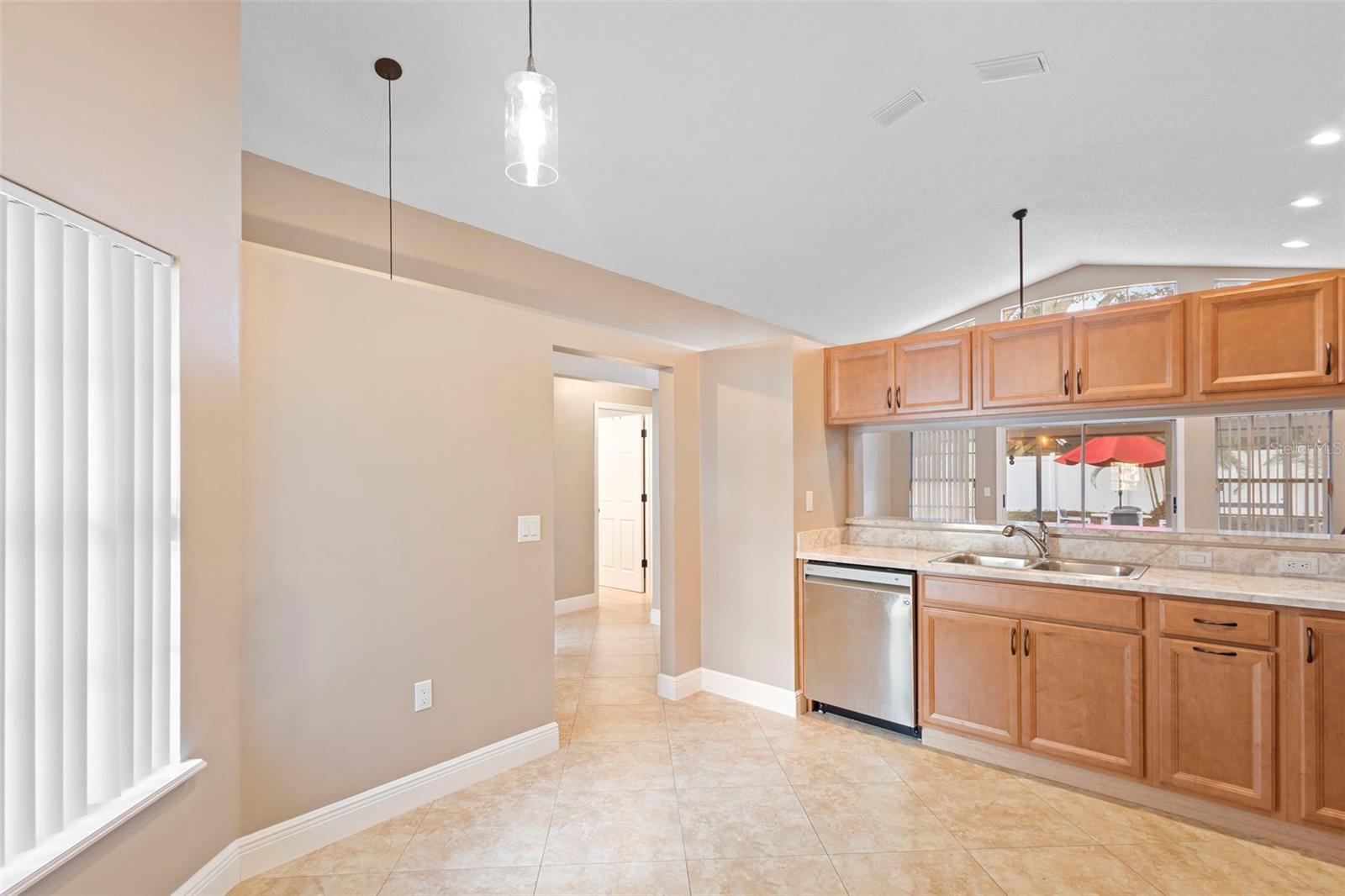 CHASE GROVES UNIT 7A - Residential Lease