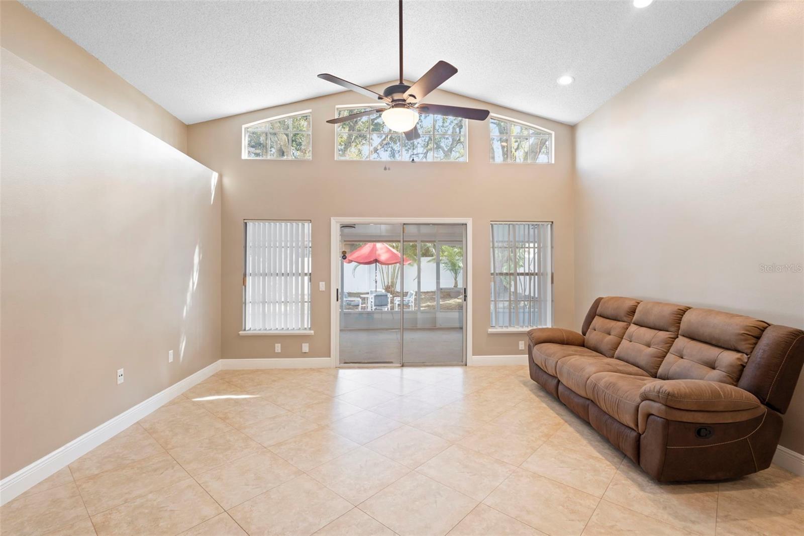 CHASE GROVES UNIT 7A - Residential Lease