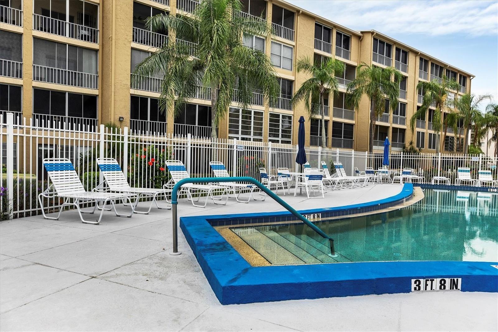 BAYSHORE ON THE LAKE APTS II SEC 3 - Residential