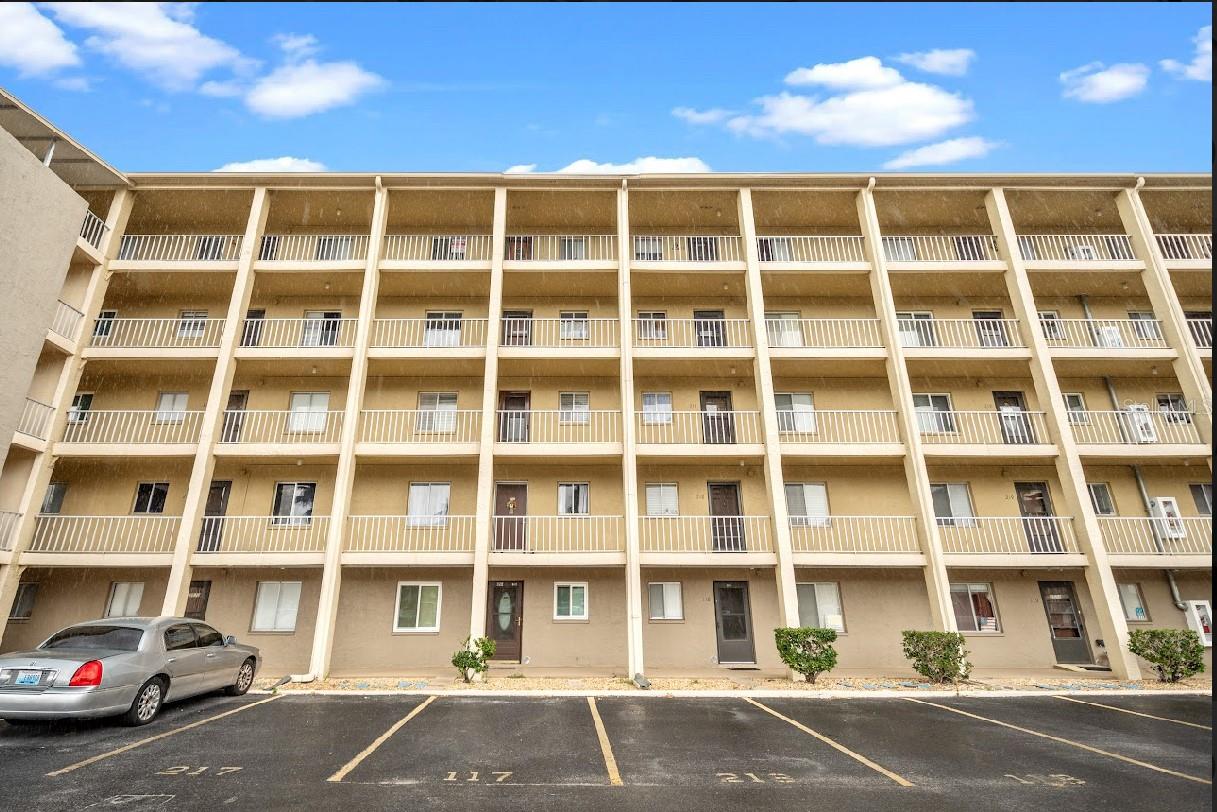 BAYSHORE ON THE LAKE APTS II SEC 3 - Residential