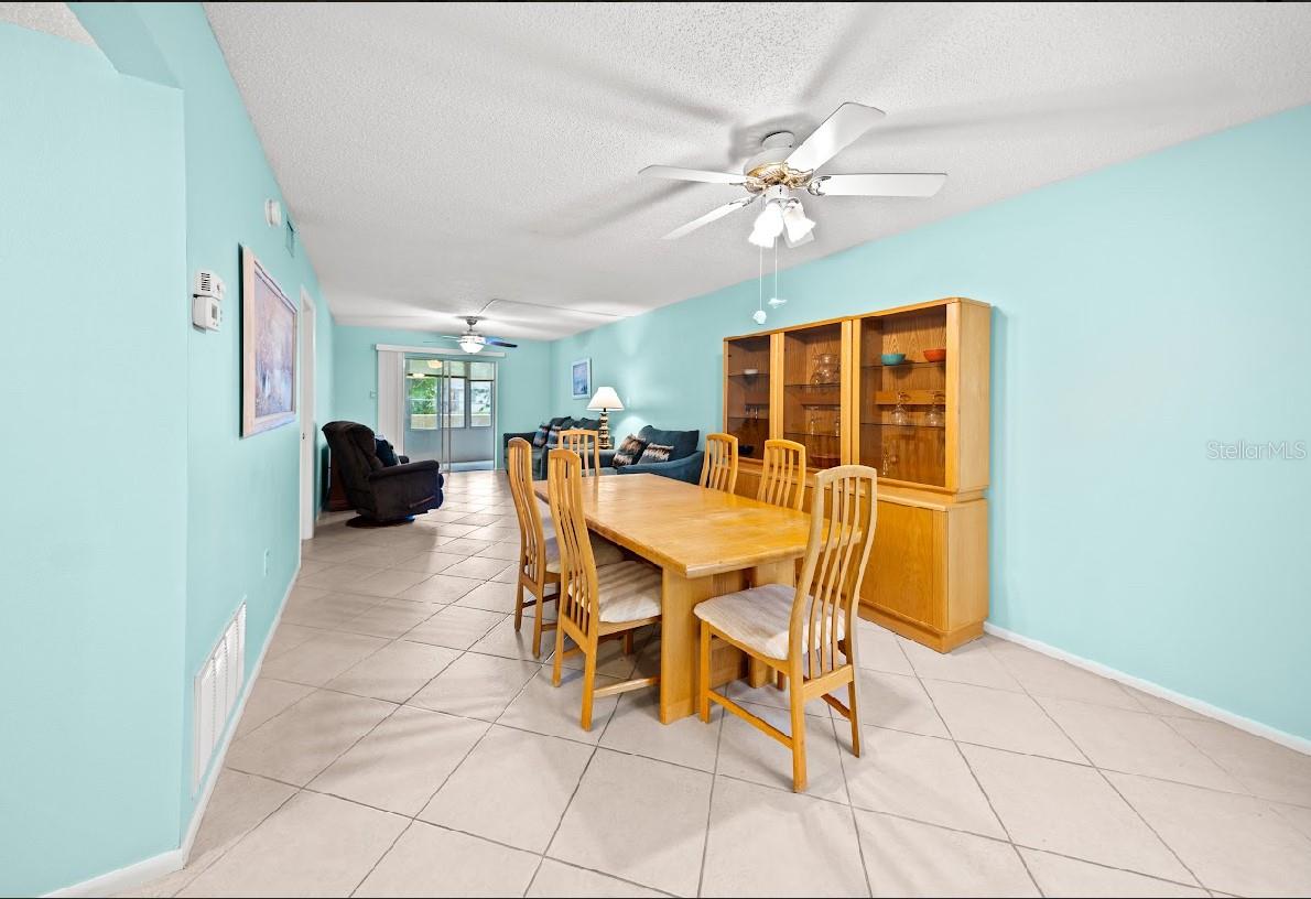 BAYSHORE ON THE LAKE APTS II SEC 3 - Residential