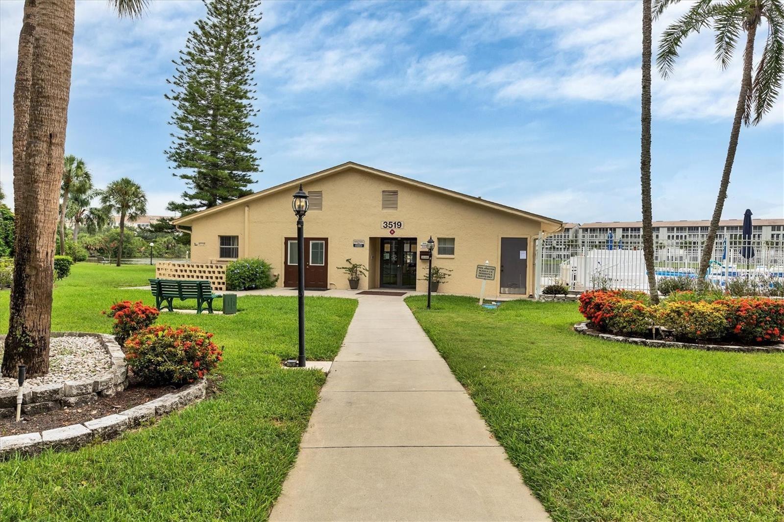 BAYSHORE ON THE LAKE APTS II SEC 3 - Residential