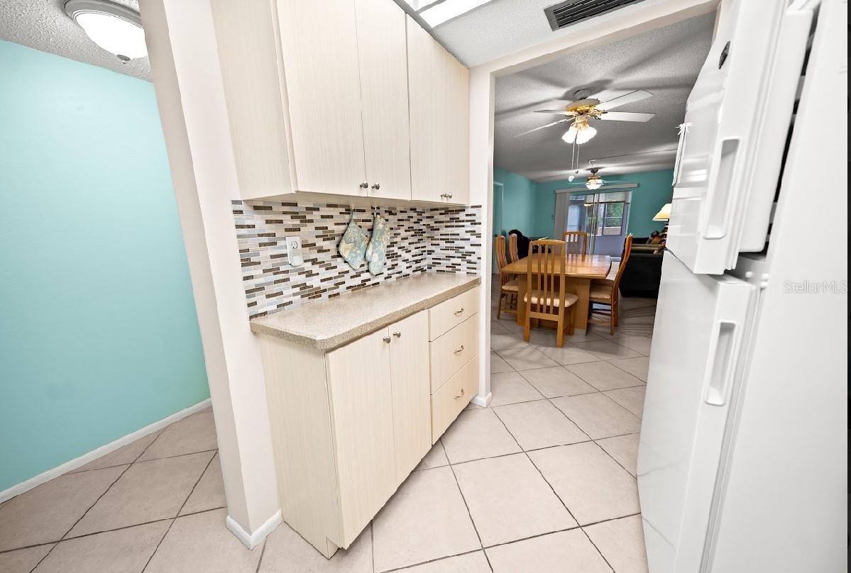BAYSHORE ON THE LAKE APTS II SEC 3 - Residential