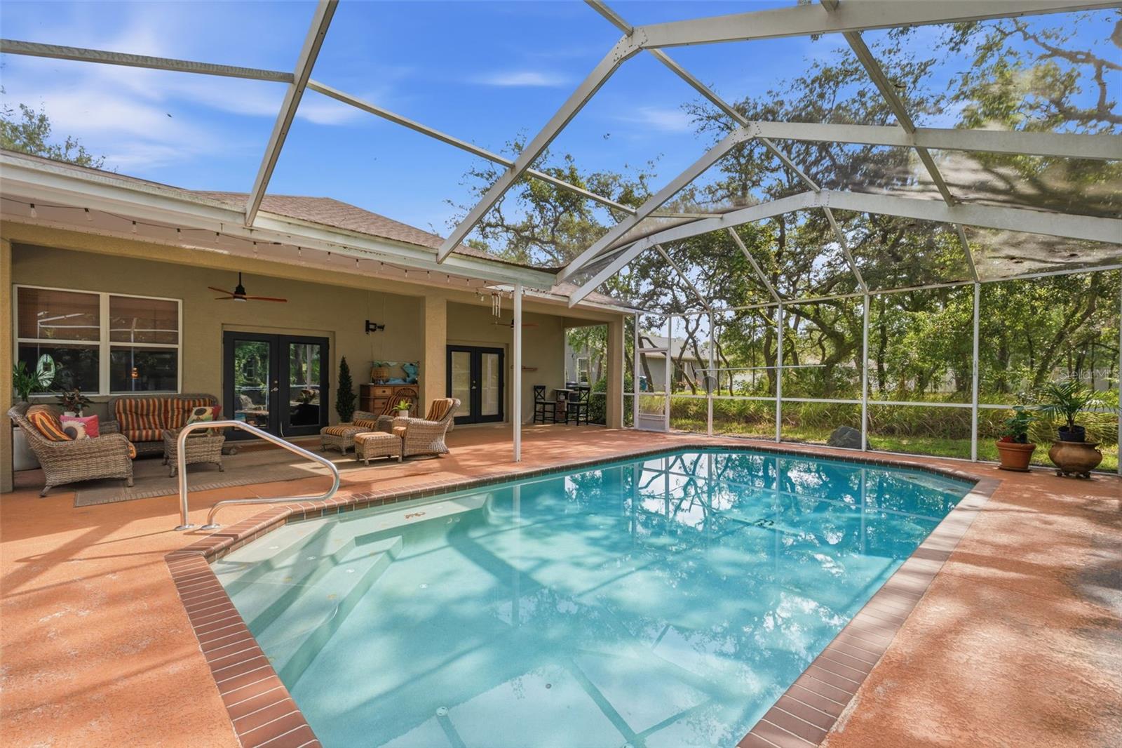 ROYAL HIGHLANDS - Residential