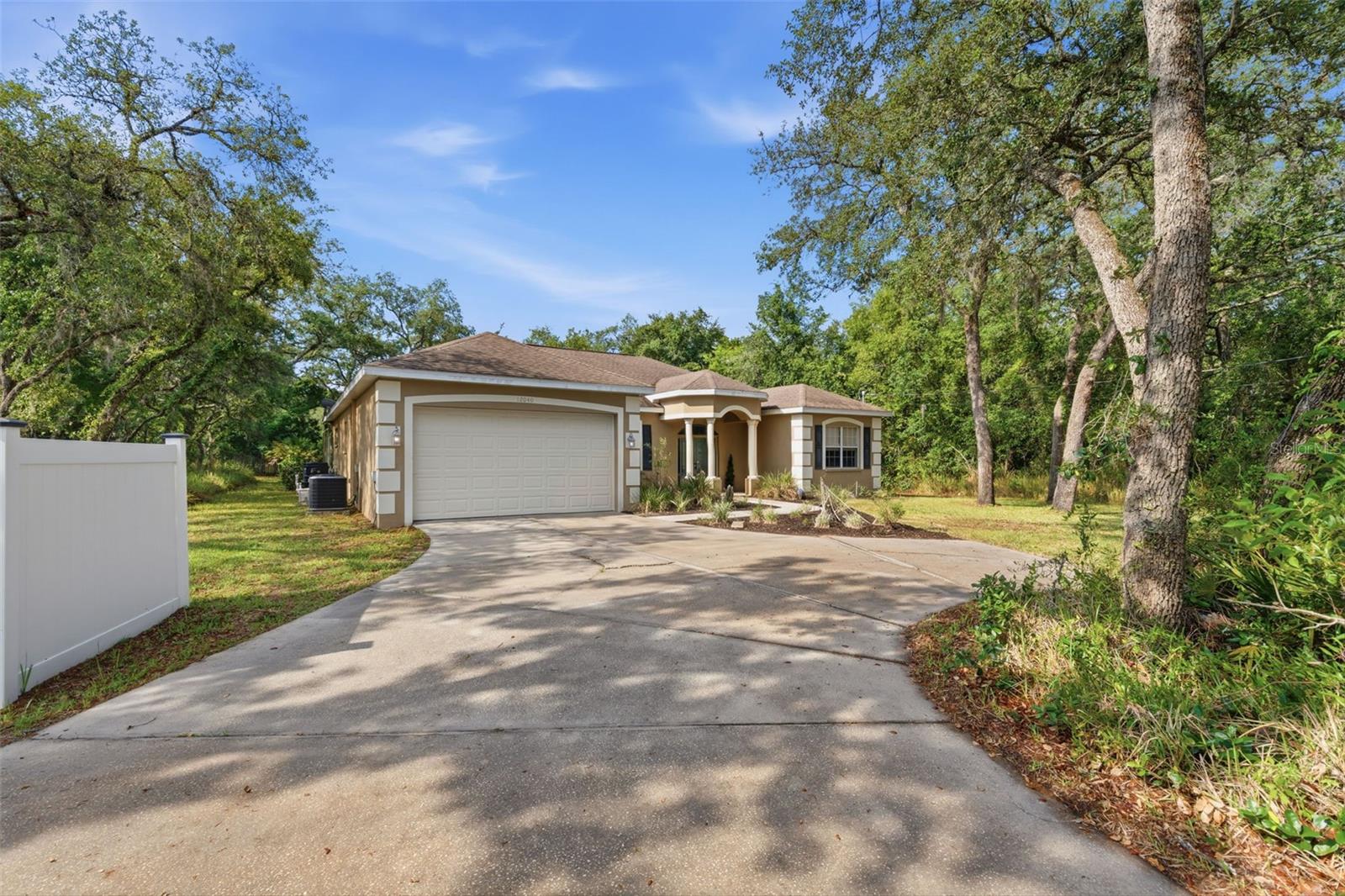 ROYAL HIGHLANDS - Residential