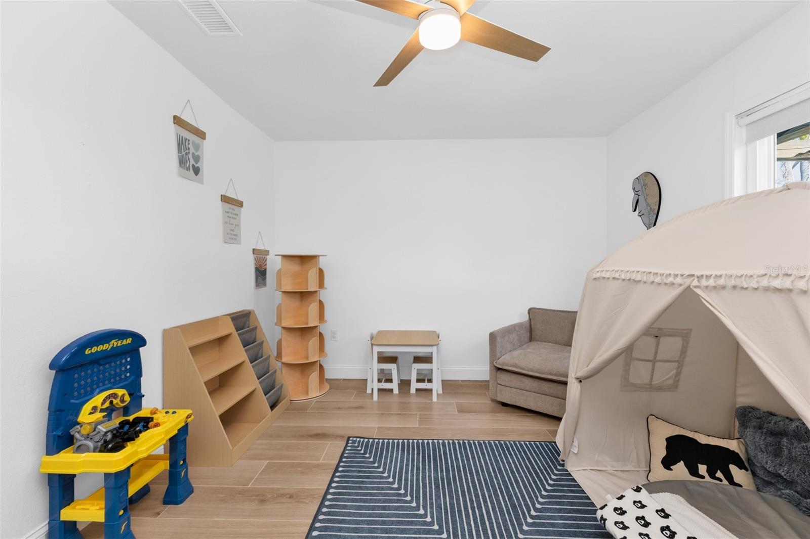 OXFORD MANOR 3RD ADD - Residential