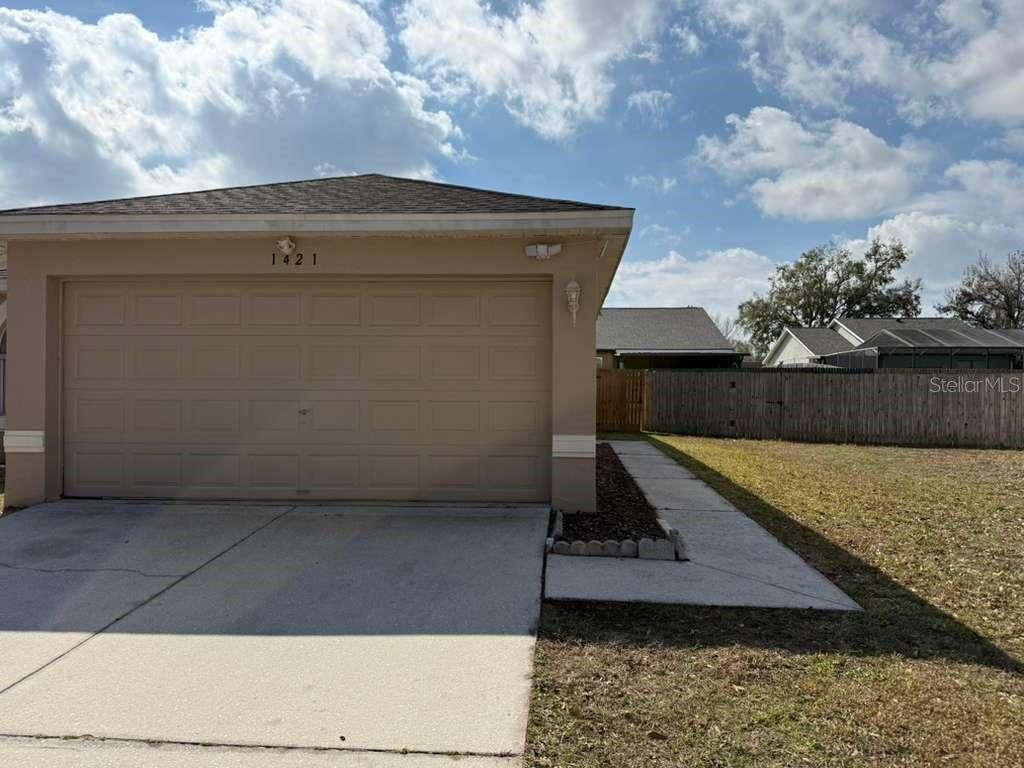 Photo of 1421 Mohrlake Drive, Brandon, FL 33511 (MLS # TB8478418)