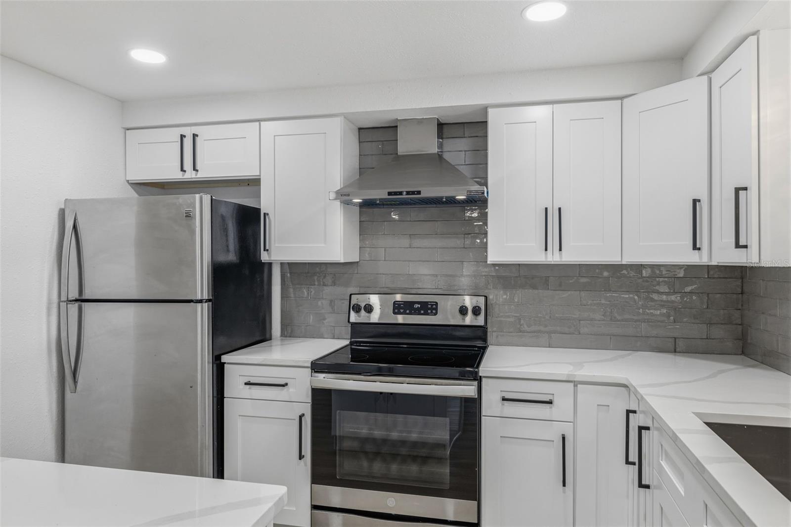 Z HEIGHTS 1ST ADD - Residential