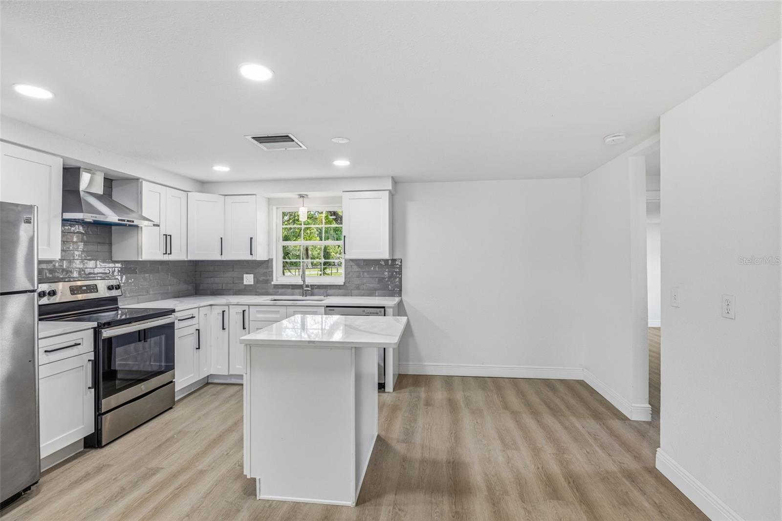 Z HEIGHTS 1ST ADD - Residential