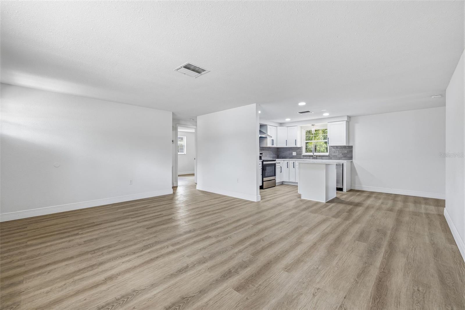 Z HEIGHTS 1ST ADD - Residential