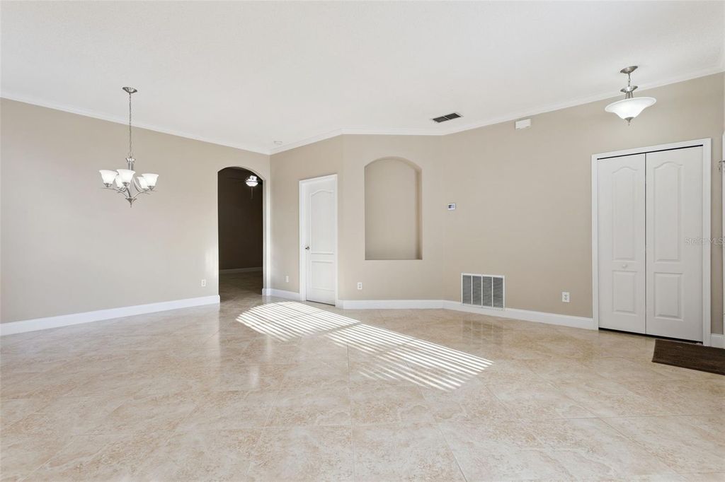 Photo of 950 Jade Forest Avenue, Orlando, FL 32828 (MLS # G5103121)