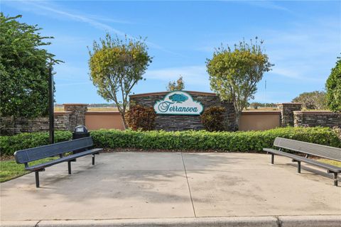 A home in WINTER HAVEN