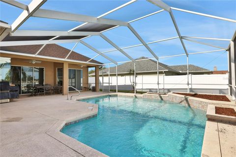 A home in WINTER HAVEN