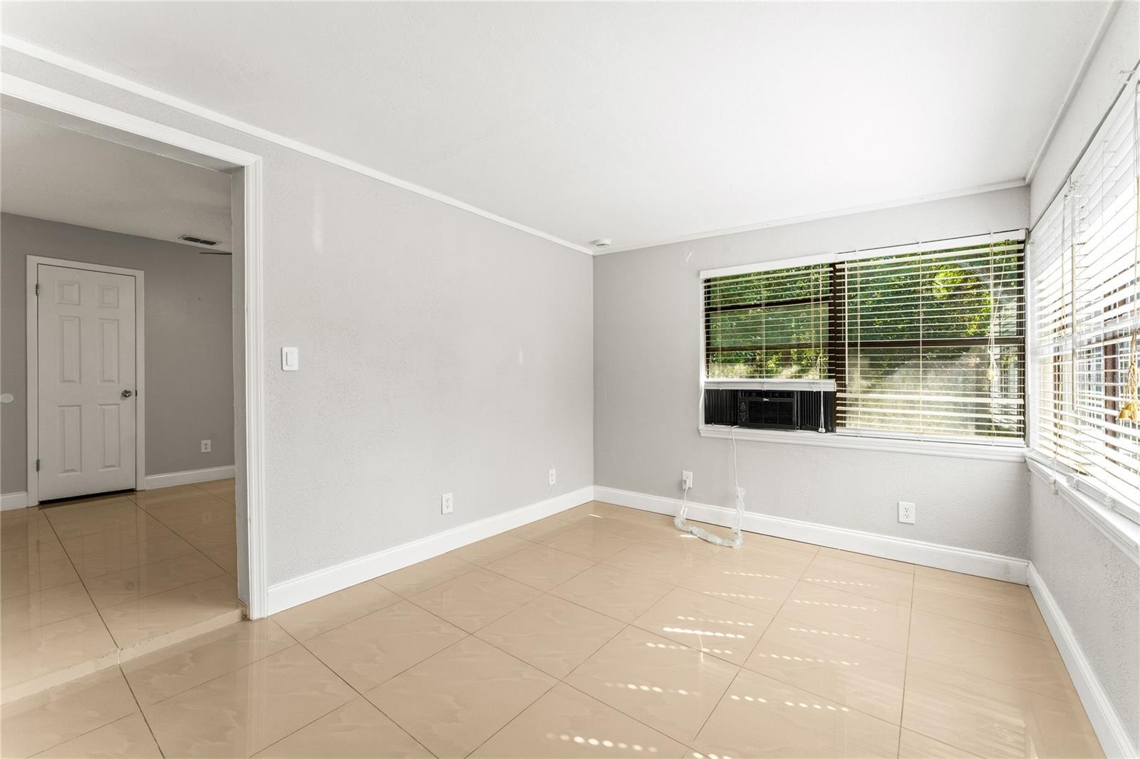 CASSA-VILLA HEIGHTS - Residential Lease