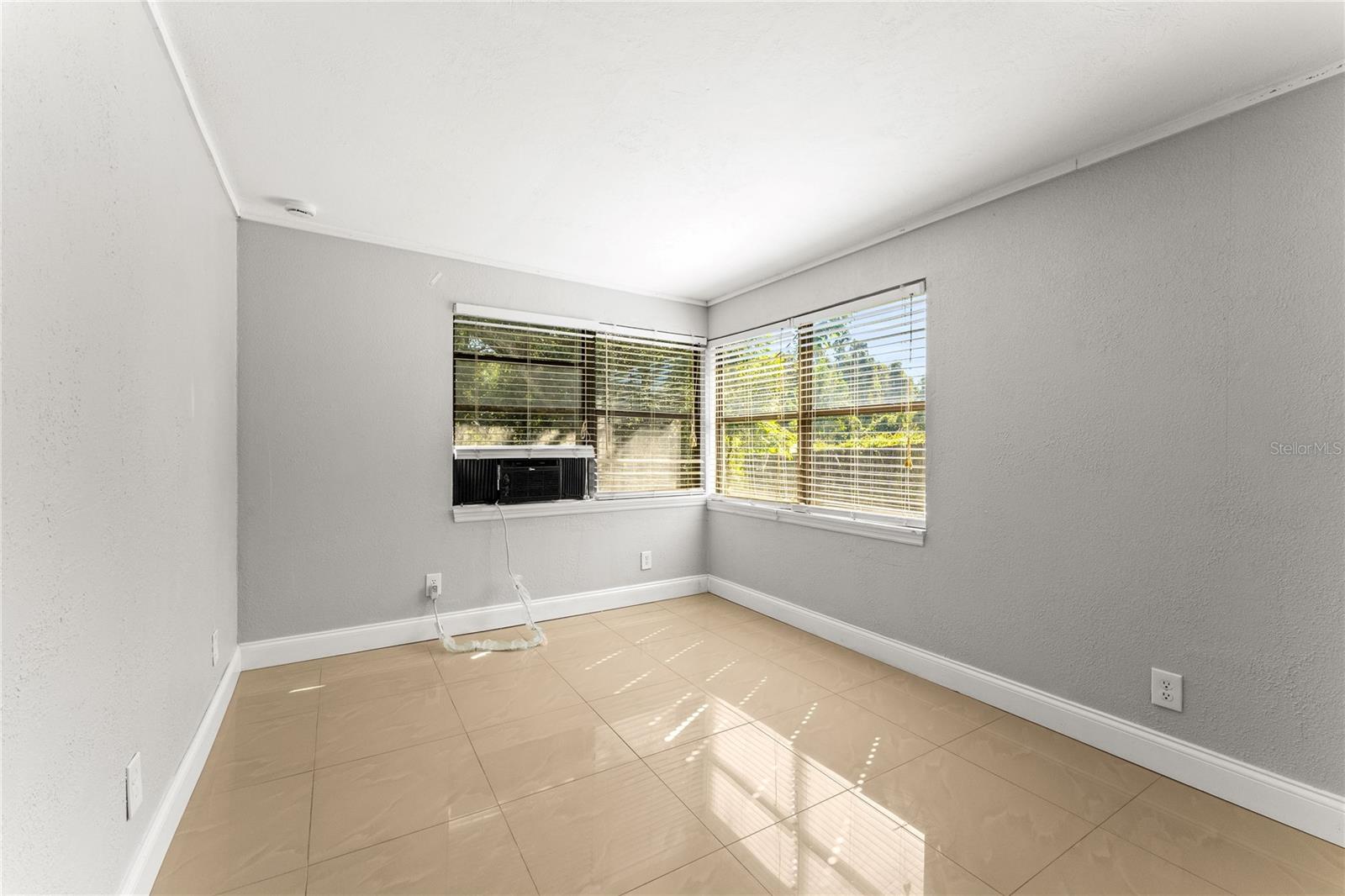 CASSA-VILLA HEIGHTS - Residential Lease