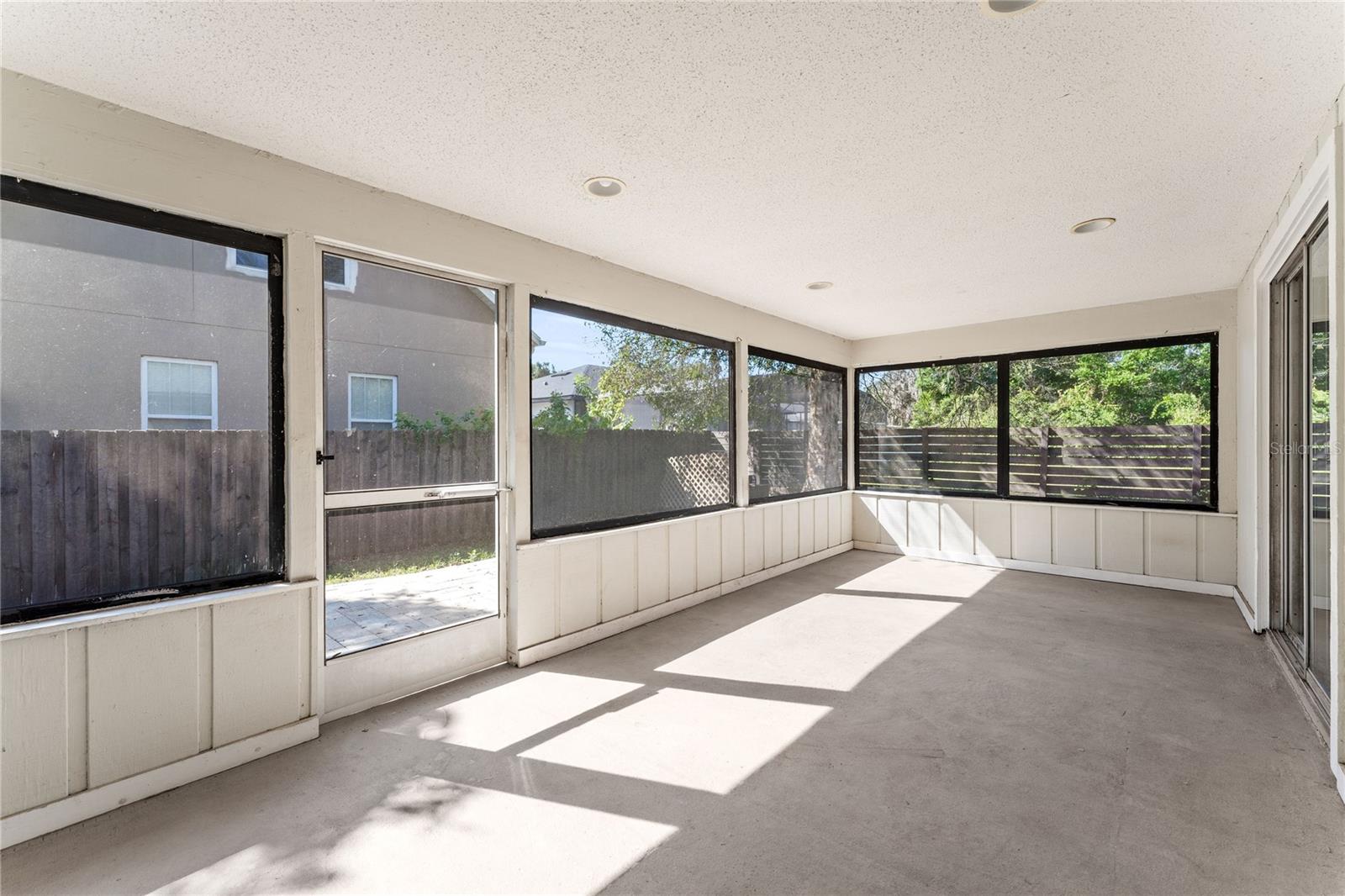 CASSA-VILLA HEIGHTS - Residential Lease