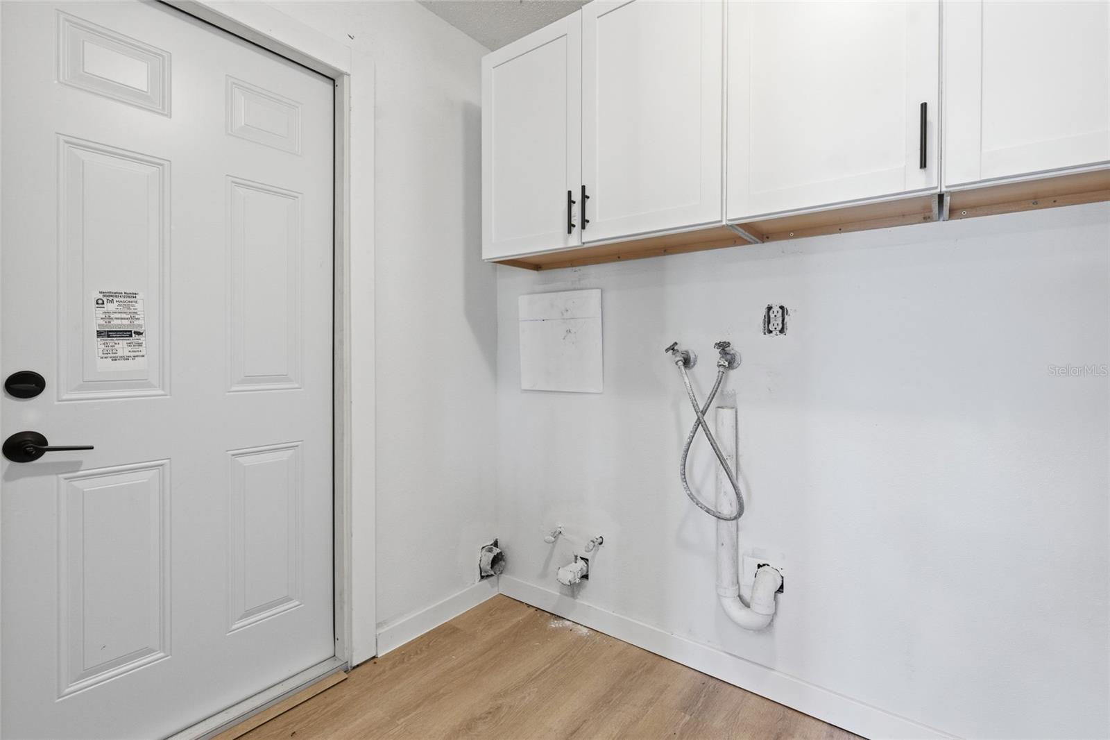 CHARLOTTE  ACRES - Residential