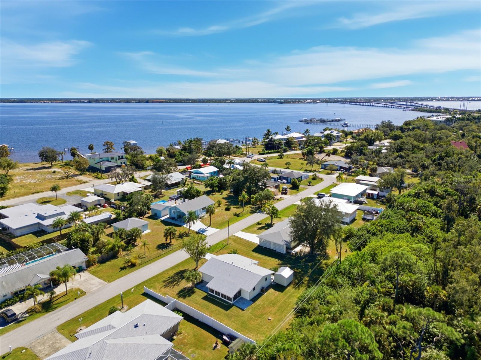 CHARLOTTE  ACRES - Residential