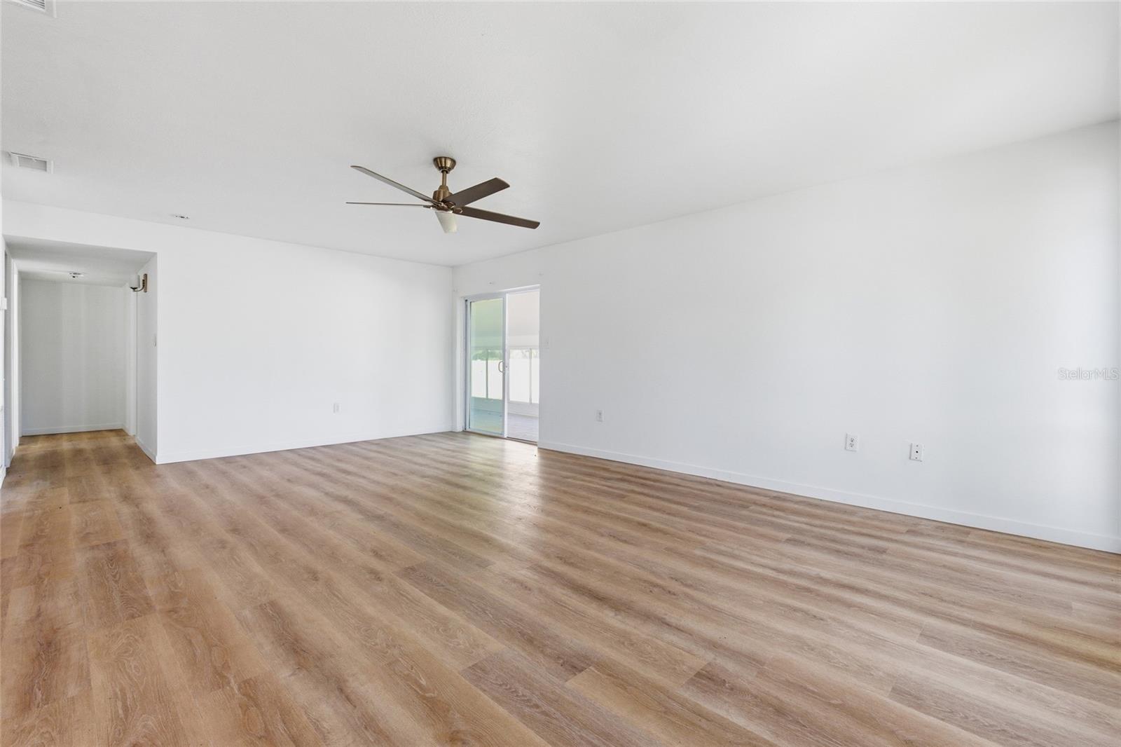 CHARLOTTE  ACRES - Residential