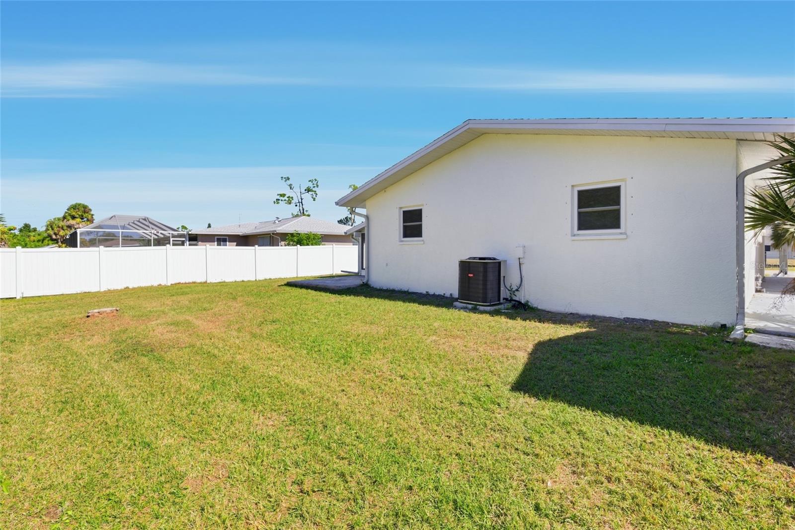 CHARLOTTE  ACRES - Residential