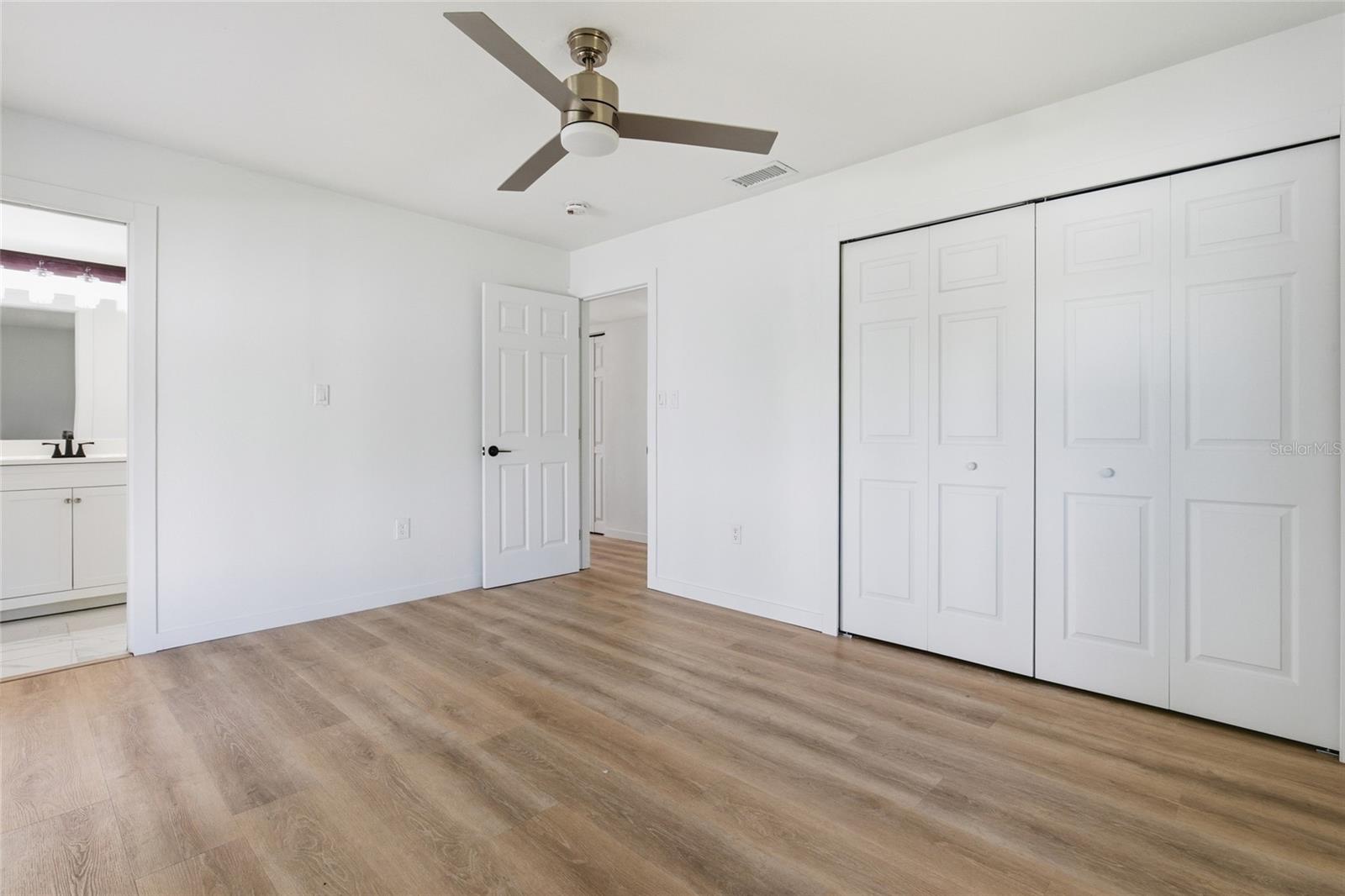 CHARLOTTE  ACRES - Residential