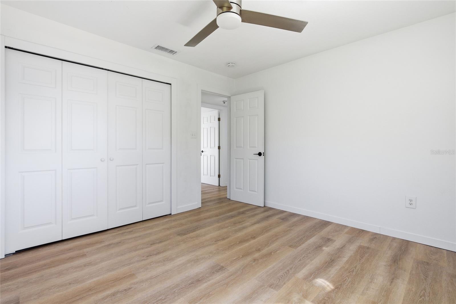 CHARLOTTE  ACRES - Residential